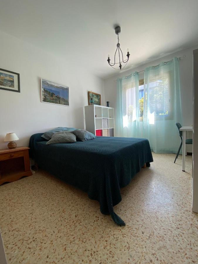 Haut de villa avec terrasse privative jardin et parking tout près des plages Tolone Esterno foto