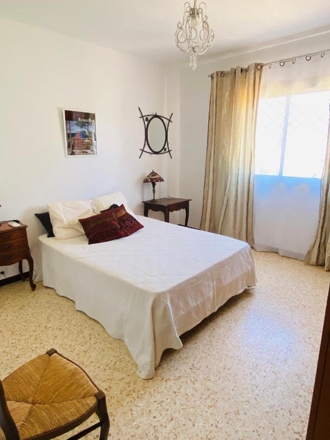 Haut de villa avec terrasse privative jardin et parking tout près des plages Tolone Esterno foto
