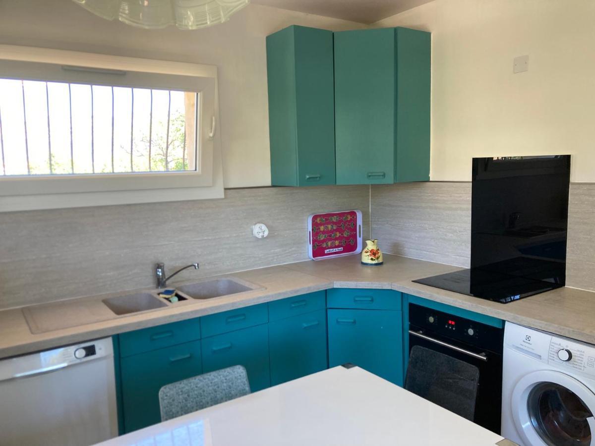 Haut de villa avec terrasse privative jardin et parking tout près des plages Tolone Esterno foto