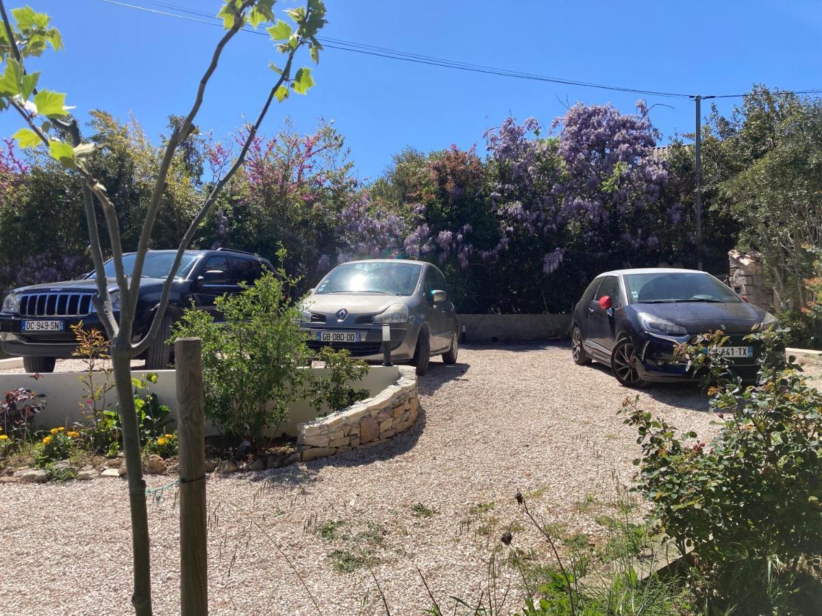 Haut de villa avec terrasse privative jardin et parking tout près des plages Tolone Esterno foto