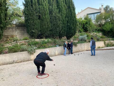 Haut de villa avec terrasse privative jardin et parking tout près des plages Tolone Esterno foto